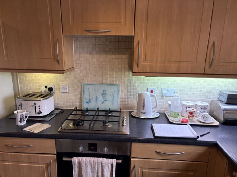 Anne&rsquo;s kitchen in Malvern &mdash; before 3
