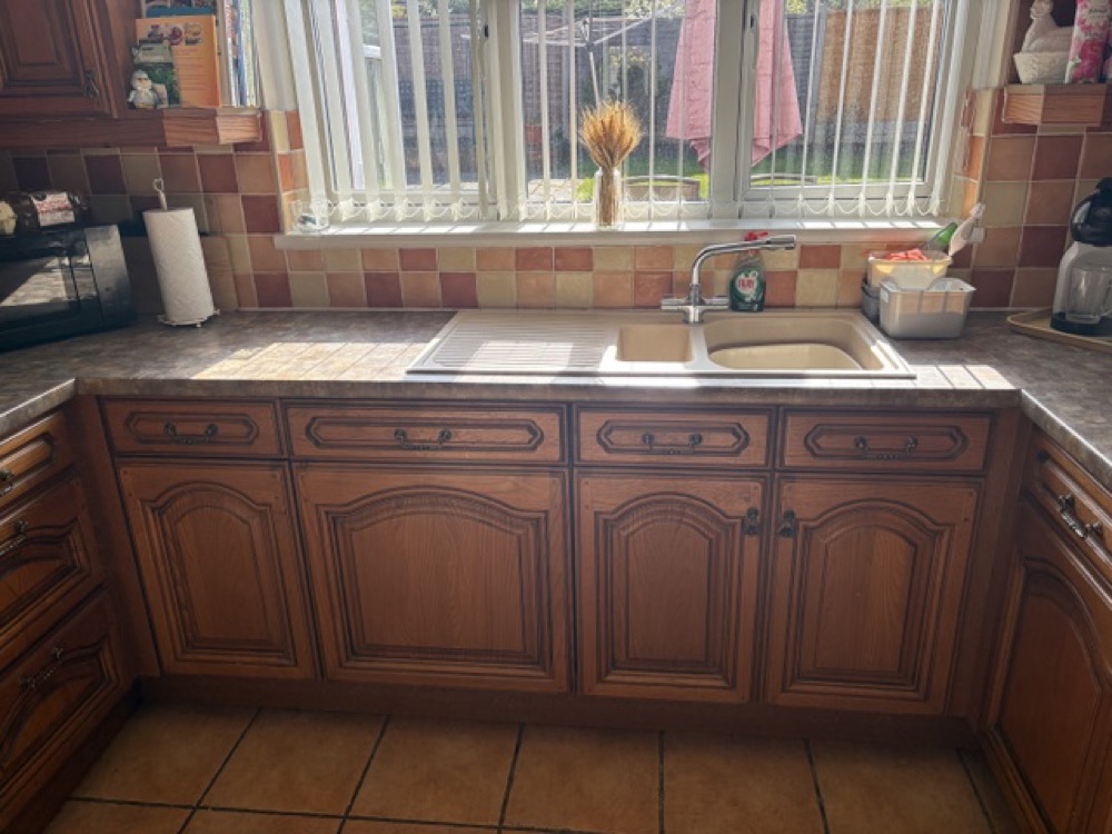 Judith&rsquo;s kitchen in Worcester &mdash; before 3