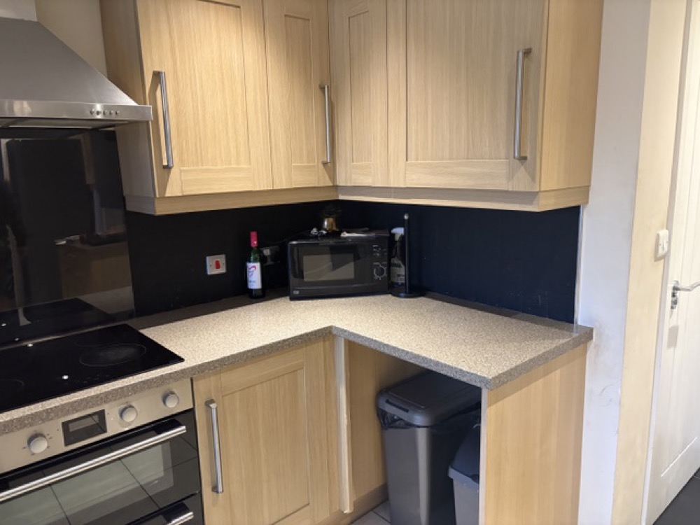 Nick&rsquo;s kitchen in Pershore &mdash; before 2