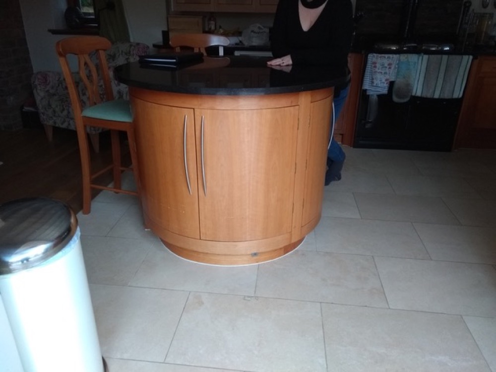 Simone&rsquo;s kitchen in Ledbury &mdash; before 3